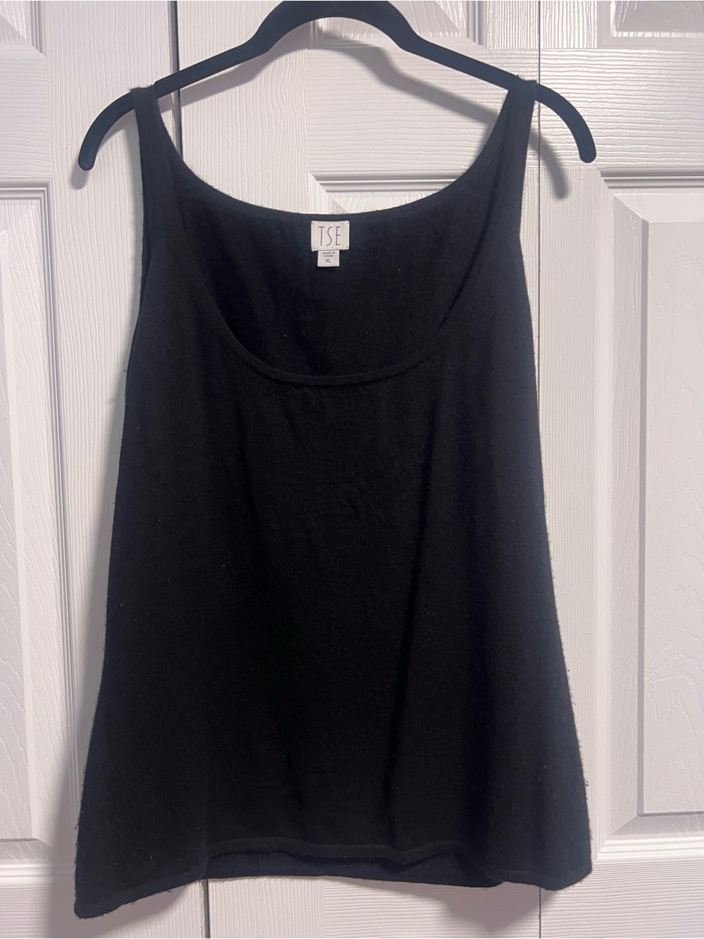 TSE Black Cashmere Scoop Neck Tank Top
